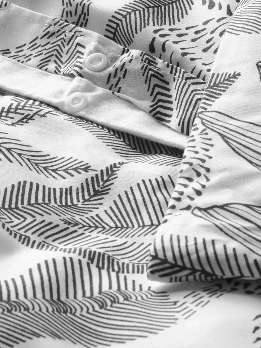Leaf-Print Bedding Set - Neutral Printed Duvet Cover & Pillowcase
